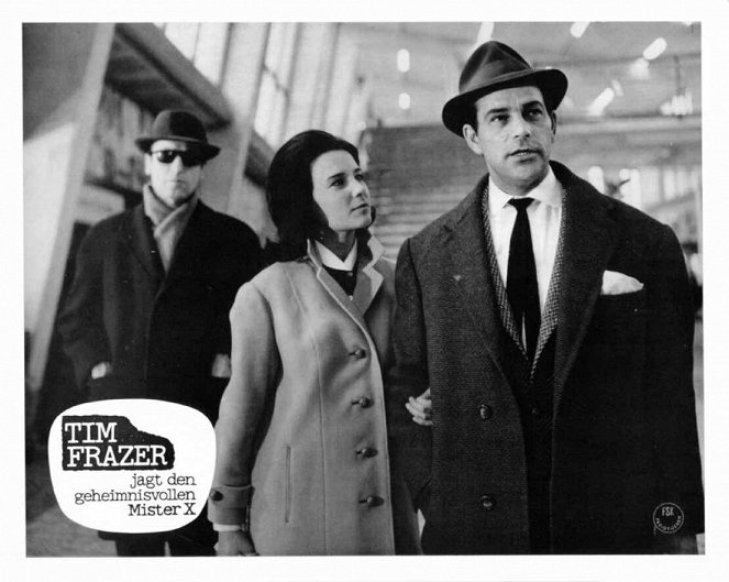 Case 33: Antwerp - Lobby Cards - Adrian Hoven