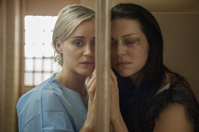 Orange Is the New Black - Season 3 - Mother's Day - Photos - Taylor Schilling, Laura Prepon