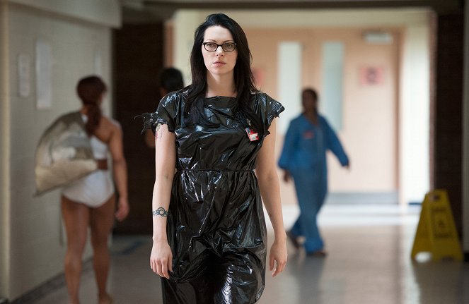Orange Is the New Black - Bed Bugs and Beyond - Photos - Laura Prepon