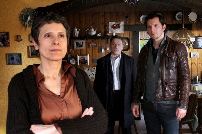 Tatort - Season 45 - Eine Frage des Gewissens - Photos - Gisela Straehle, Richy Müller, Felix Klare