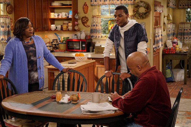 The Carmichael Show - Season 2 - Gentrifying Bobby - Filmfotos - Loretta Devine, Jerrod Carmichael