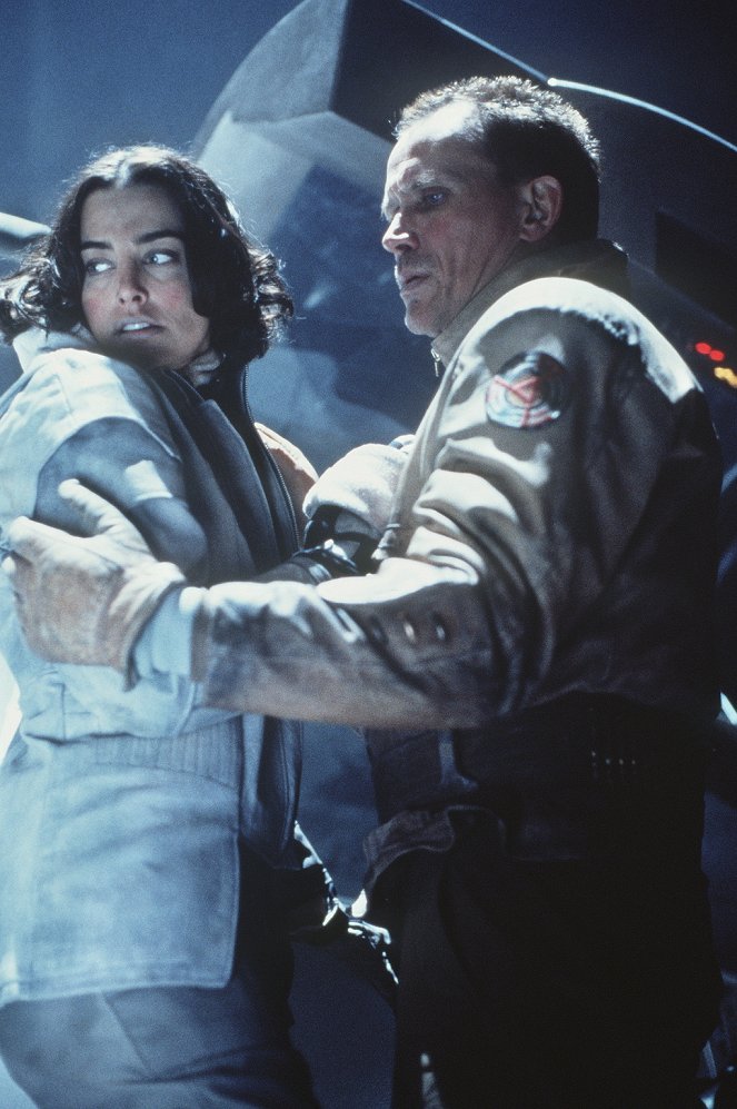 Planète hurlante - Film - Jennifer Rubin, Peter Weller