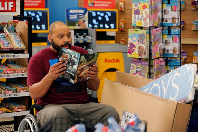 Superstore - Kellon ympäri - Kuvat elokuvasta - Colton Dunn