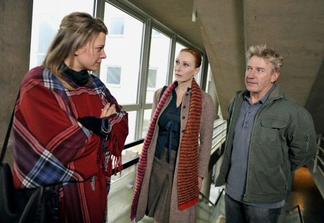 Tatort - Season 41 - Am Ende des Tages - Photos - Jördis Triebel, Andrea Sawatzki, Jörg Schüttauf