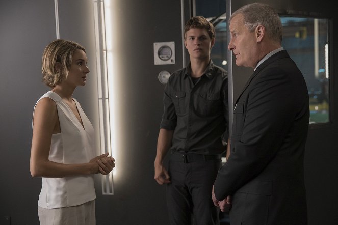 The Divergent Series: Allegiant - Photos - Shailene Woodley, Ansel Elgort, Jeff Daniels