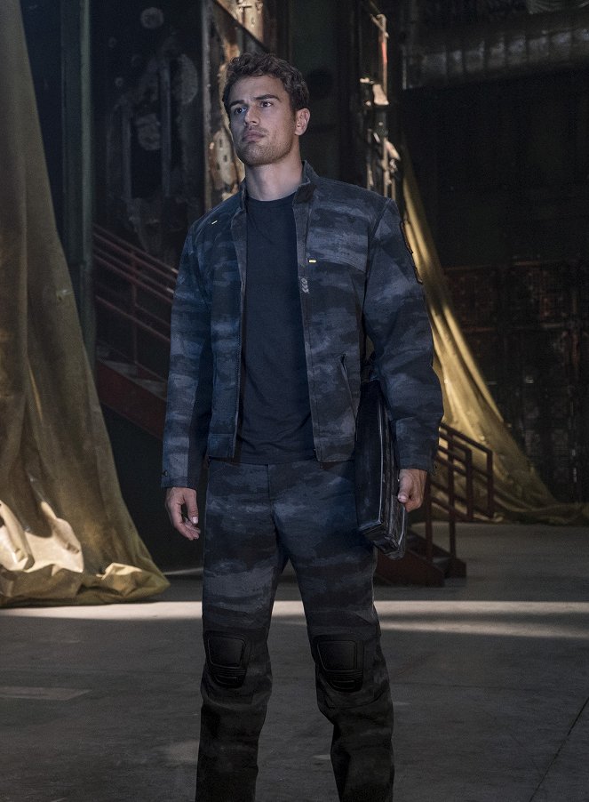 The Divergent Series: Allegiant - Photos - Theo James