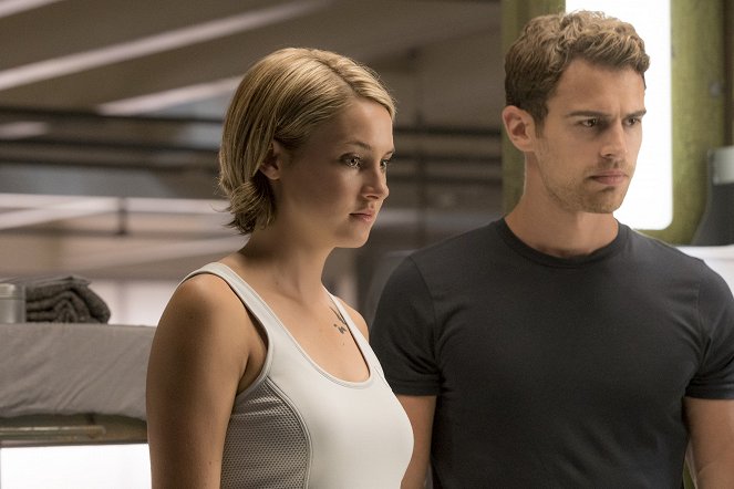 The Divergent Series: Allegiant - Van film - Shailene Woodley, Theo James