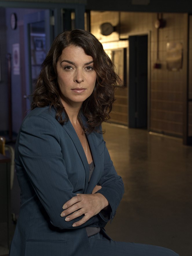 Law & Order: Criminal Intent - Season 5 - Promo - Annabella Sciorra