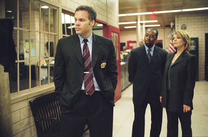 Law & Order: Criminal Intent - Season 2 - Tomorrow - Photos - Vincent D'Onofrio, Courtney B. Vance, Kathryn Erbe