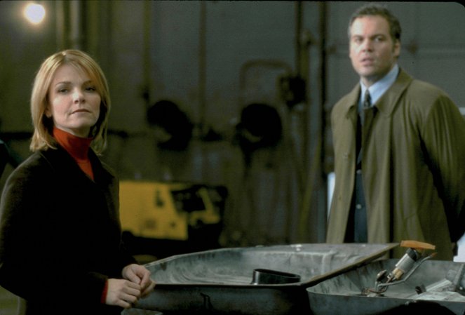 New York - Section criminelle - Baggage - Film - Kathryn Erbe, Vincent D'Onofrio