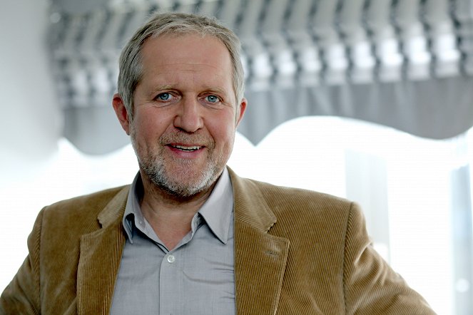 Paul Kemp – Alles kein Problem - Schwarz auf weiß - Van film - Harald Krassnitzer