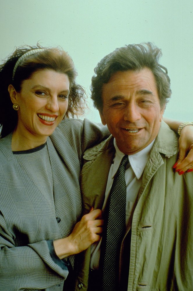 Columbo - Season 9 - Murder, a Self Portrait - Promo - Peter Falk