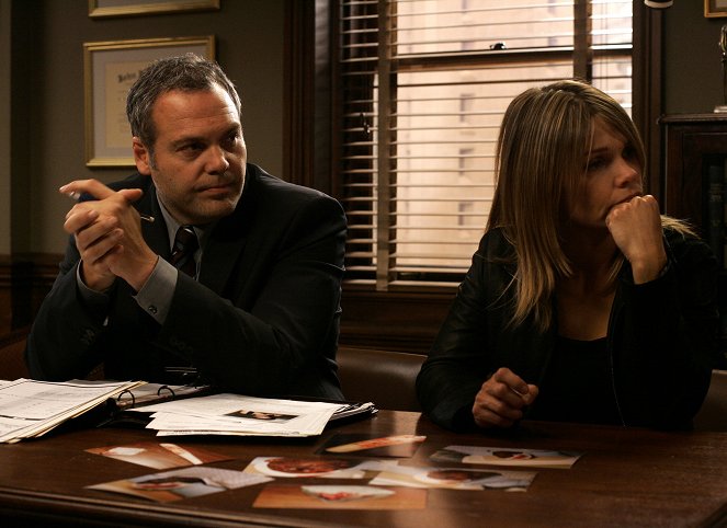 Law & Order: Criminal Intent - Acts of Contrition - Photos - Vincent D'Onofrio, Kathryn Erbe