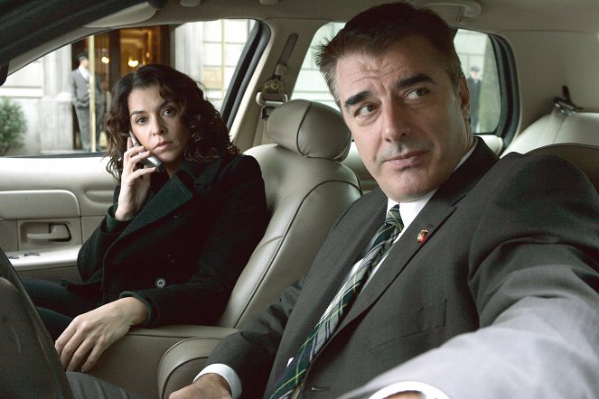 Ley y orden: Acción criminal - Saving Face - De la película - Annabella Sciorra, Chris Noth