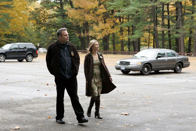 Law & Order: Criminal Intent - Season 6 - The War at Home - Photos - Vincent D'Onofrio, Kathryn Erbe