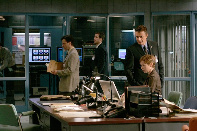 Law & Order: Criminal Intent - Season 6 - Renewal - Photos - Chris Noth, Julianne Nicholson