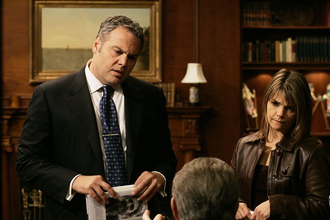 Law & Order: Criminal Intent - Self-Made - Photos - Vincent D'Onofrio, Kathryn Erbe