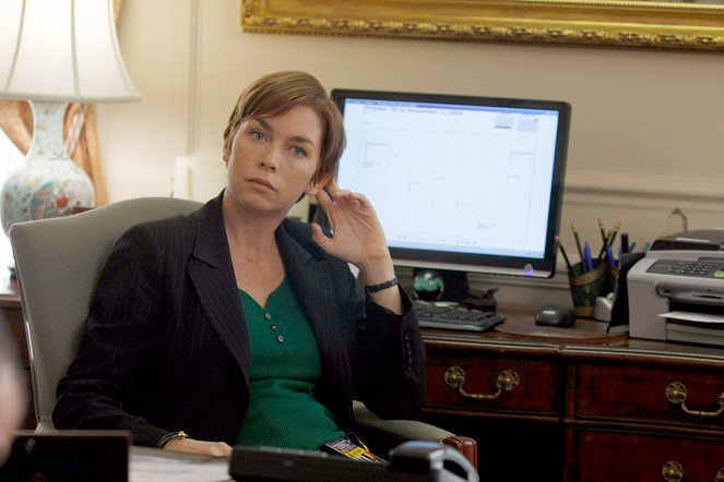 Law & Order: Criminal Intent - The Glory That Was... - Photos - Julianne Nicholson