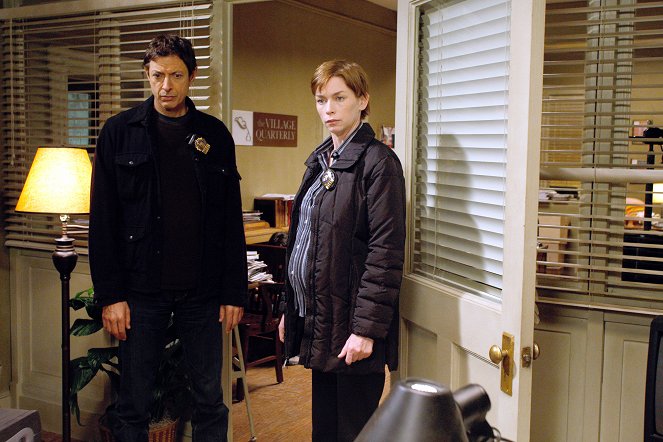 Law & Order: Criminal Intent - Season 8 - Passion - Photos - Jeff Goldblum, Julianne Nicholson