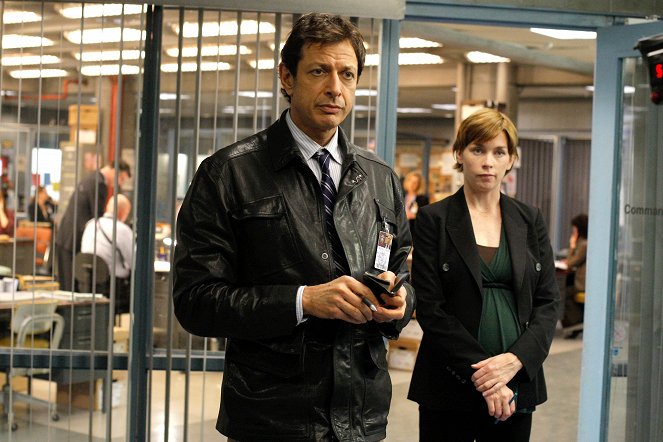 Criminal Intent – Verbrechen im Visier - In den eigenen Reihen - Filmfotos - Jeff Goldblum, Julianne Nicholson