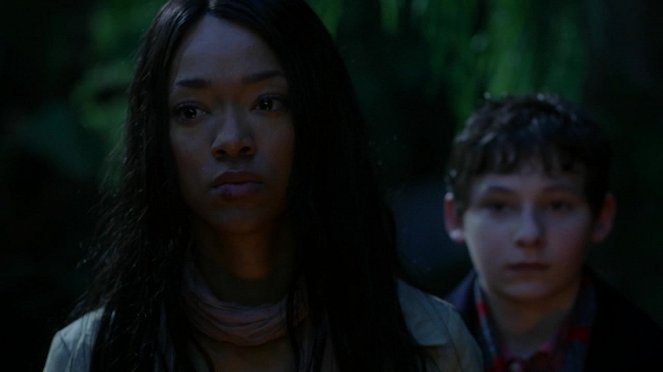 Once Upon a Time - The Heart of the Truest Believer - Photos - Sonequa Martin-Green, Jared Gilmore