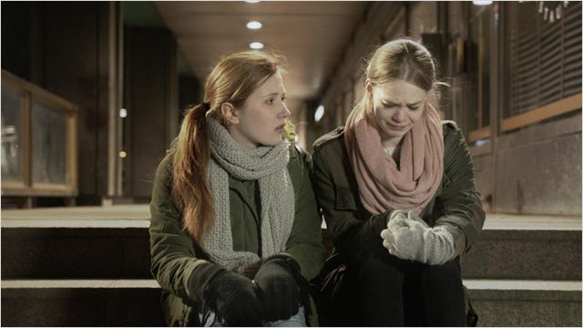 Raja - Z filmu - Elena Kantinkoski, Linda Tuomenvirta