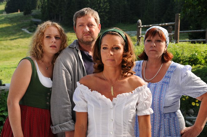 Die Hüttenwirtin - Filmfotos - Susanna Knechtl, Maximilian Krückl, Christina Plate, Elfi Eschke