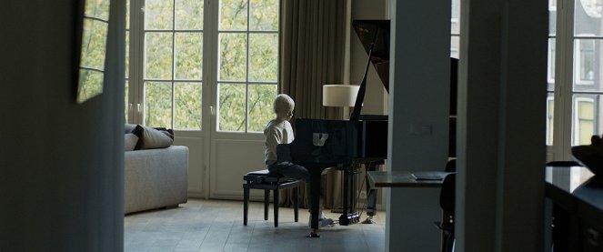 The Paradise Suite - Do filme - Erik Adelöw