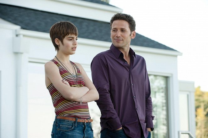 Royal Pains - A History Of Violins - Photos - Sami Gayle, Mark Feuerstein