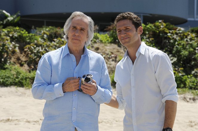 Royal Pains - The Shaw/Hank Redemption - Photos - Henry Winkler, Mark Feuerstein
