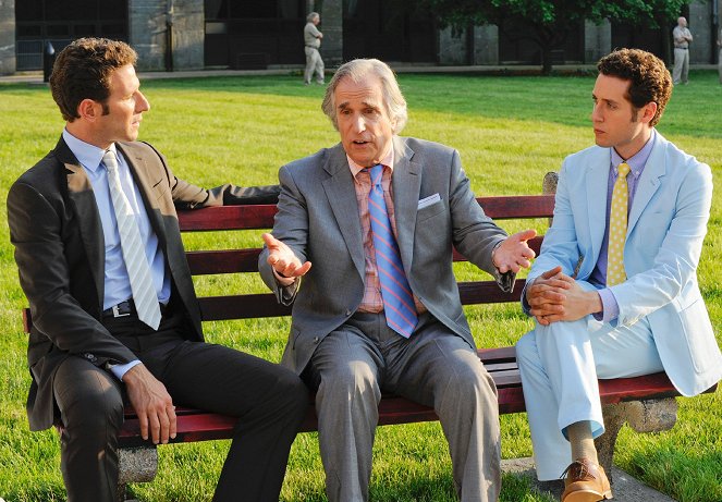 Royal Pains - A Man Called Grandpa - Photos - Mark Feuerstein, Henry Winkler, Paulo Costanzo