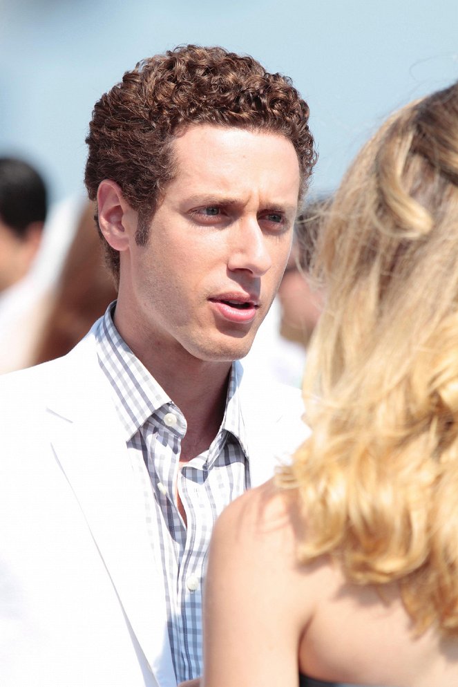 Royal Pains - A Farewell To Barnes - Van film - Paulo Costanzo