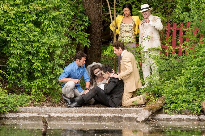 Royal Pains - Dawn Of The Med - Photos - Mark Feuerstein, Katie Lowes, Santino Fontana, Paulo Costanzo, Reshma Shetty, Henry Winkler