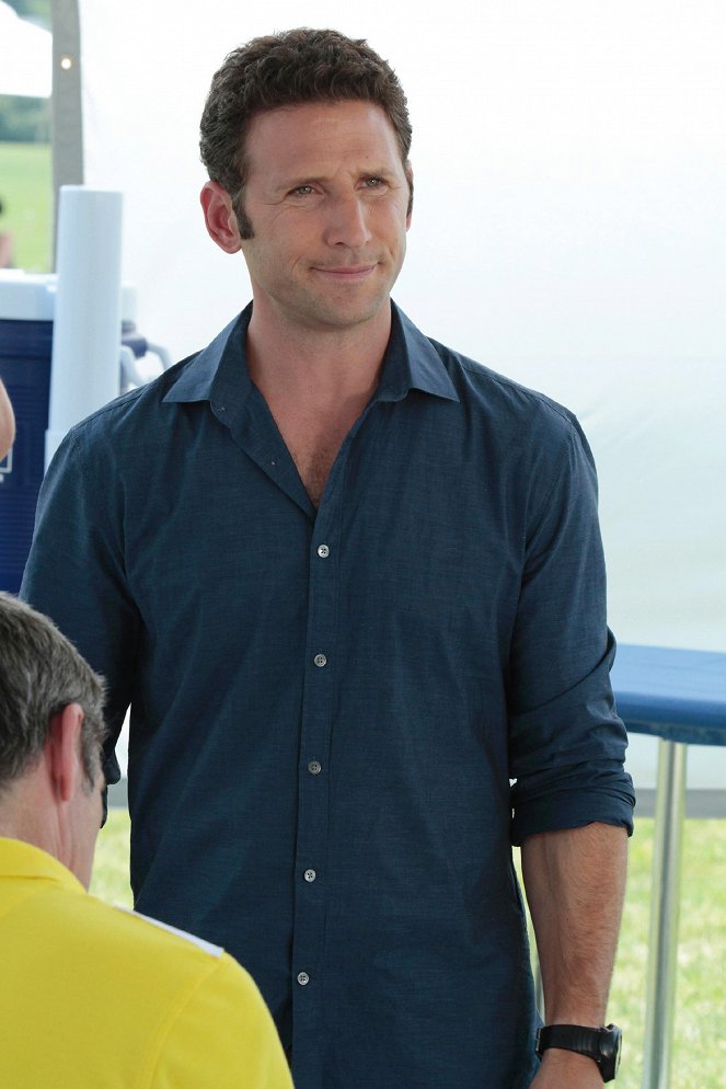 Royal Pains - Who's Your Daddy? - Photos - Mark Feuerstein
