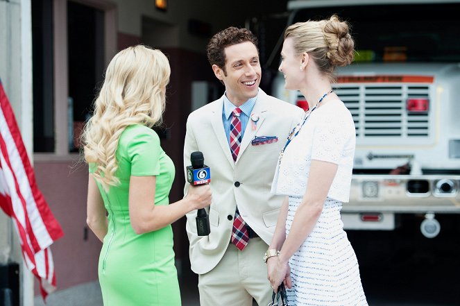 Royal Pains - A Trismus Story - Photos - Paulo Costanzo, Brooke D'Orsay