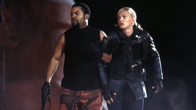 Fantasmas de Marte, de John Carpenter - Do filme - Ice Cube, Natasha Henstridge