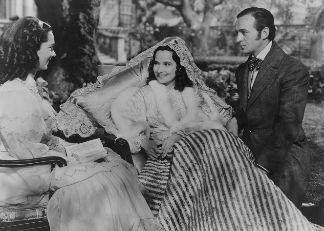 Wuthering Heights - Photos - Geraldine Fitzgerald, Merle Oberon, David Niven