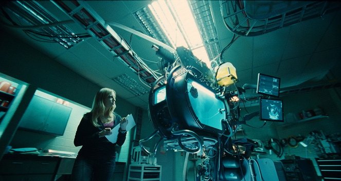 Splice - Making of - Sarah Polley