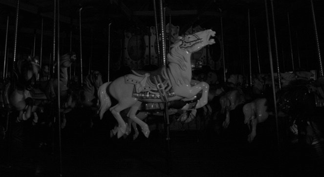 The Carousel - Filmfotók