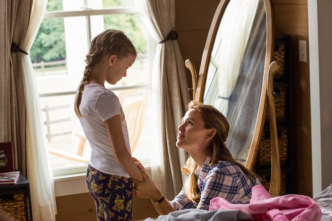 Miracles from Heaven - Photos - Kylie Rogers, Jennifer Garner