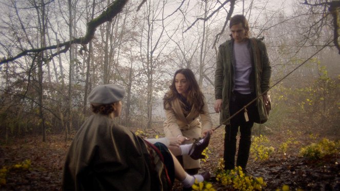 The Magicians - Have You Brought Me Little Cakes - Photos - Stella Maeve, Jason Ralph