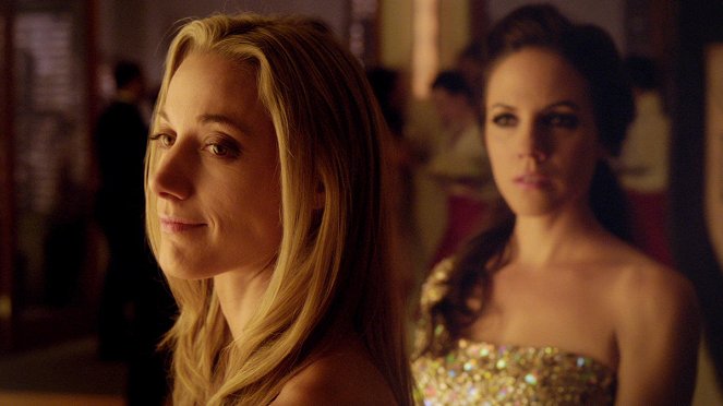 Lost Girl - End of Faes - Photos - Zoie Palmer