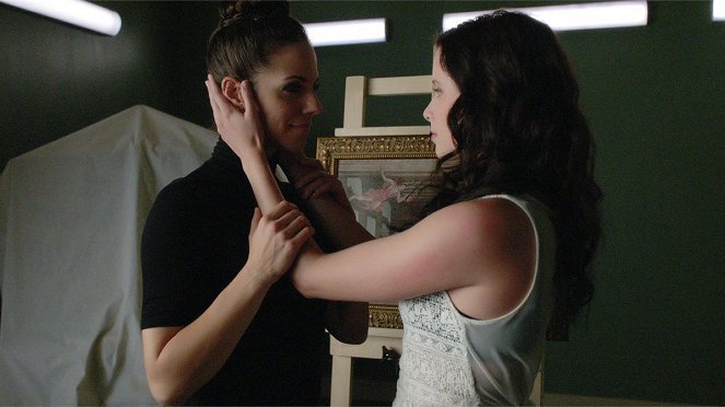 Lost Girl - Like Father, Like Daughter - Photos