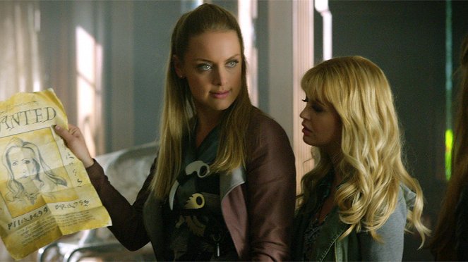 Lost Girl - Season 5 - Sweet Valkyrie High - Film - Rachel Skarsten, Kate Corbett