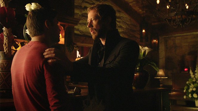 Lost Girl - Let Them Burn - Photos - Kris Holden-Ried