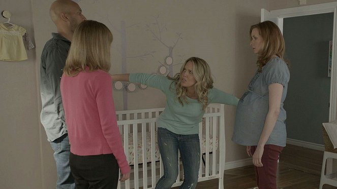 Playing House - 37 Weeks - Filmfotos - Jessica St. Clair, Lennon Parham