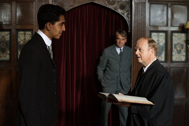 O Homem que Viu o Infinito - Do filme - Dev Patel, Toby Jones