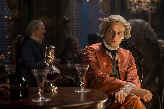 Outlander - Season 2 - Not in Scotland Anymore - Photos - Andrew Gower