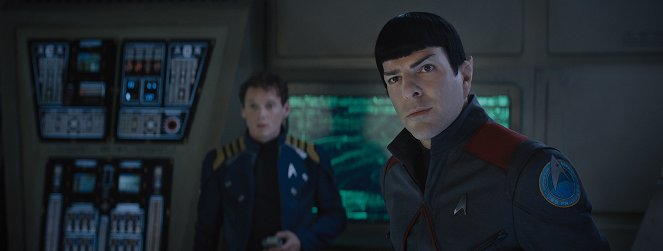 Star Trek Beyond - Filmfotos - Anton Yelchin, Zachary Quinto