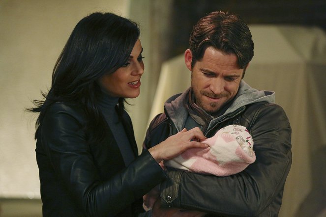 Once Upon a Time - Our Decay - Kuvat elokuvasta - Lana Parrilla, Sean Maguire